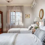 Villa Alberta, Panoramic 4 Bedrooms With Private Pool In Close To Town Centre *