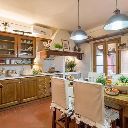 Vila Alberta, Panoramic 4 Bedrooms With Private Pool In Close To Town Centre *