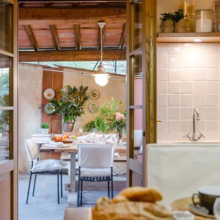 Vila Alberta, Panoramic 4 Bedrooms With Private Pool In Close To Town Centre Lucca
