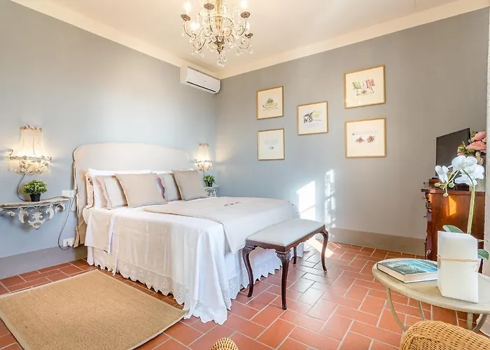 Villa Alberta, Panoramic 4 Bedrooms With Private Pool In Close To Town Centre Lucca