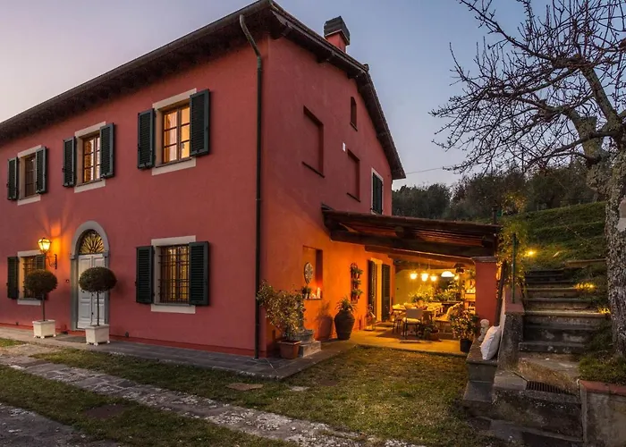 Villa Alberta, Panoramic 4 Bedrooms With Private Pool In Close To Town Centre *