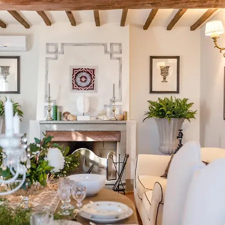 Alberta, Panoramic 4 Bedrooms With Private Pool In Close To Town Centre Lucca