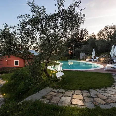 Villa Alberta, Panoramic 4 Bedrooms With Private Pool In Close To Town Centre Lucca