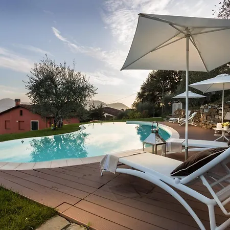 Villa Alberta, Panoramic 4 Bedrooms With Private Pool In Close To Town Centre *